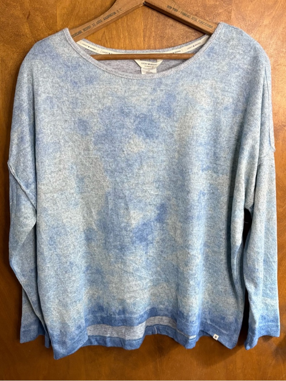 Lucky Brand Blue Tie Dye Soft Knit Pullover Sweater Oversized Slouchy Boho NWT - Picture 2 of 9